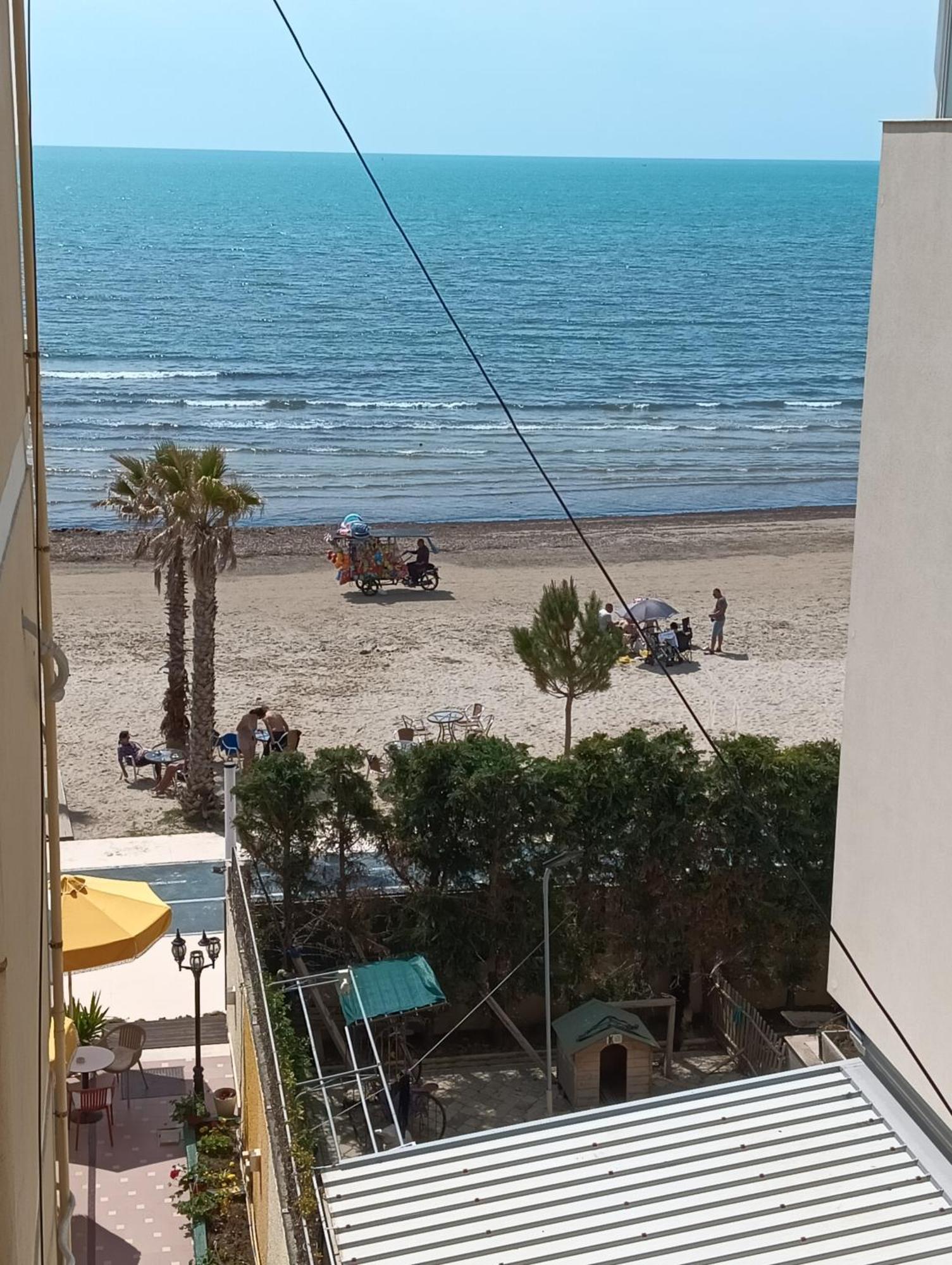 Seaside Deluxe Apartment Durrës Exterior foto